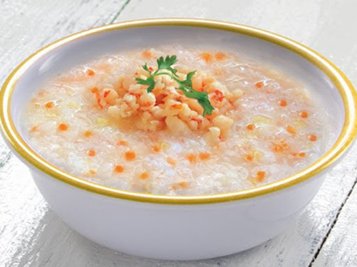 Cháo tôm nấu với rau gì cho bé ăn dặm